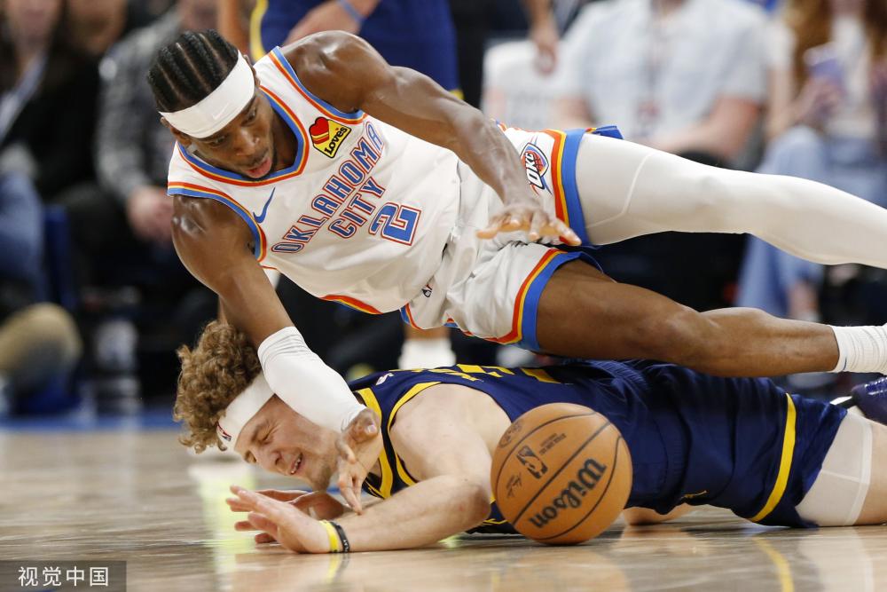 他并非传统 他并非传统