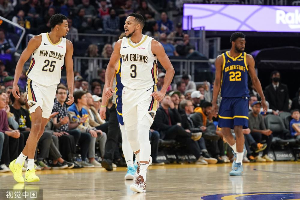 他在关键时 他在关键时